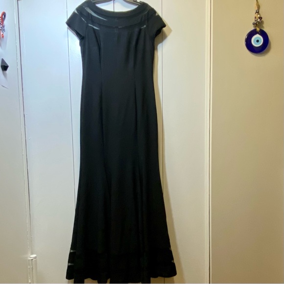 WOMENS- Size 10 Black Gown/Dress - Picture 6 of 6